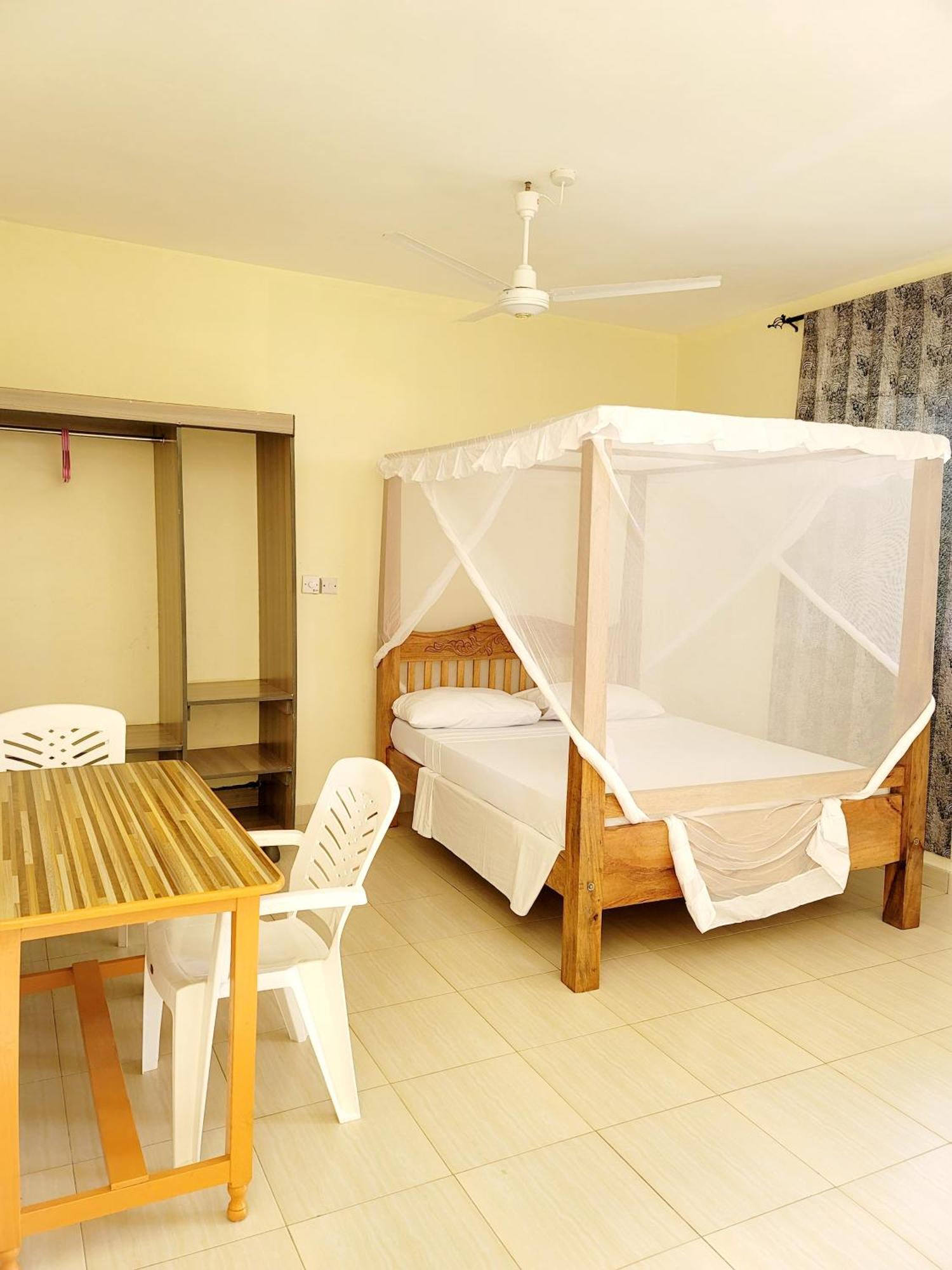 Casuarina Lounge Hotell Malindi Eksteriør bilde
