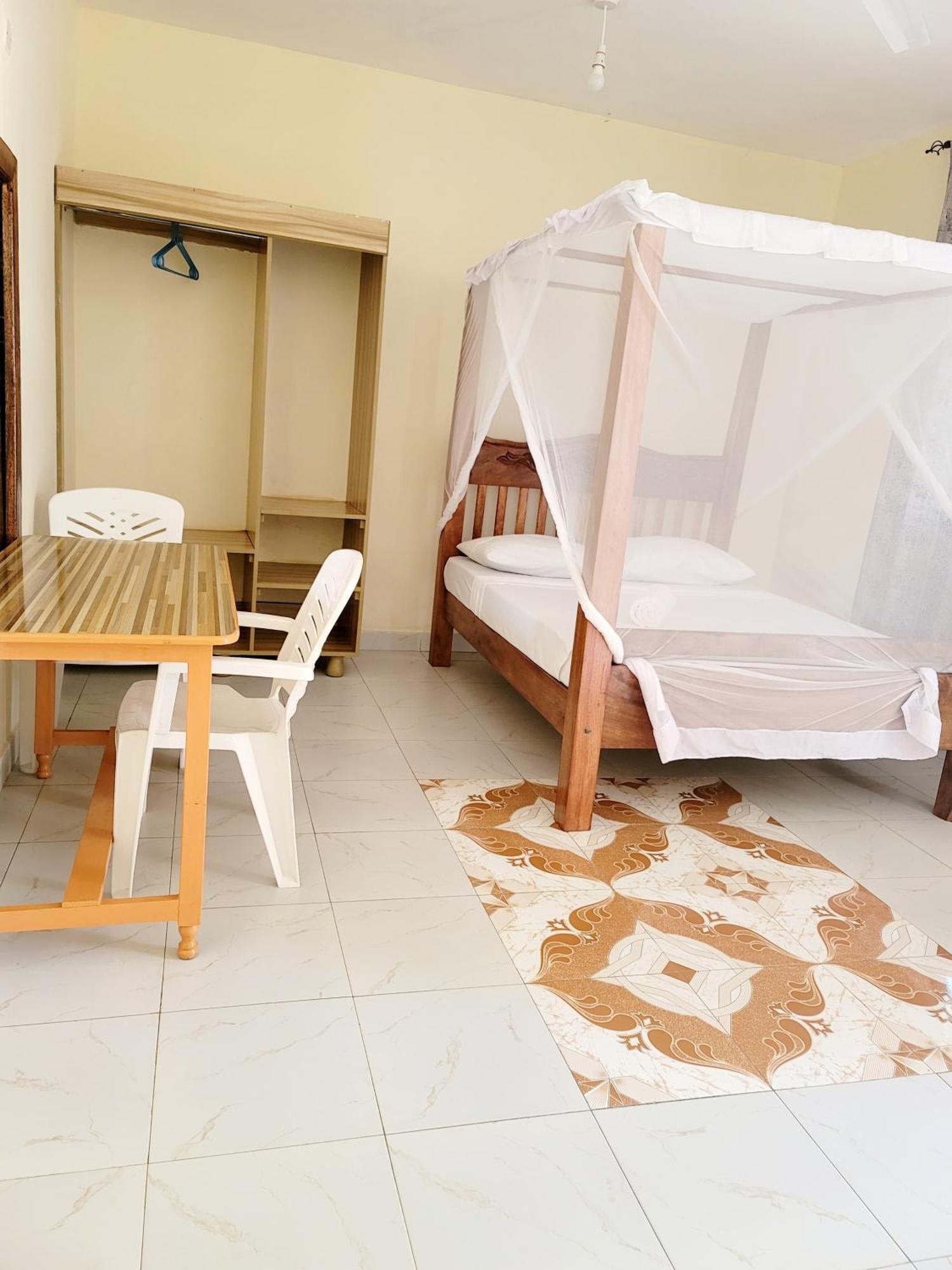 Casuarina Lounge Hotell Malindi Eksteriør bilde